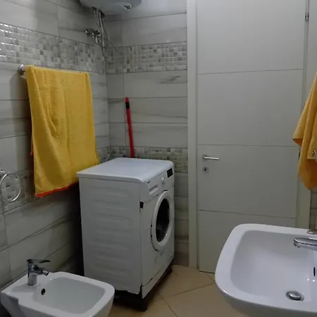 Vilson Lägenhet Golem (Tirana)