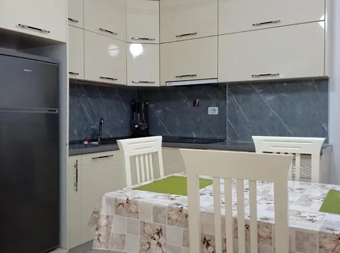 Amar * Golem (Tirana)